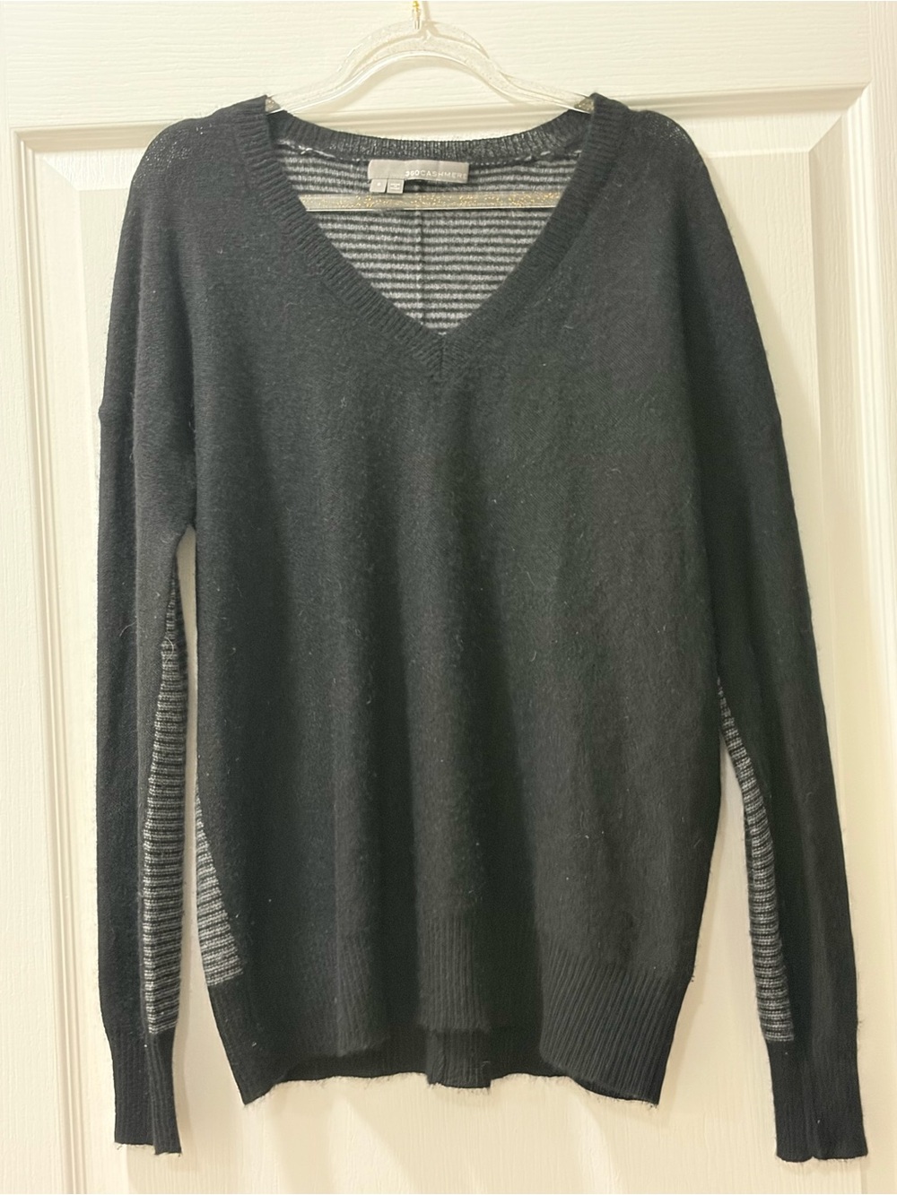360 Cashmere Black with striped 100% cashmere sweater